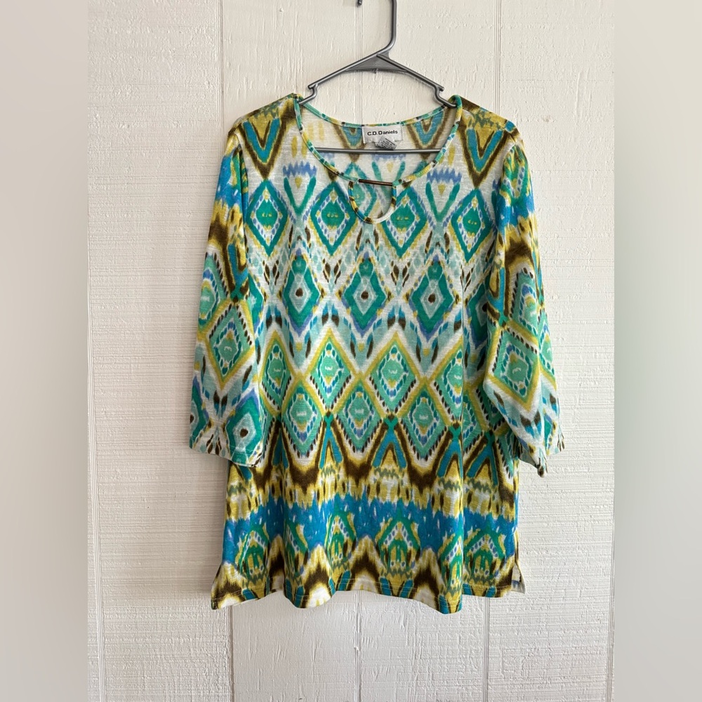 C.D. Daniels Women's Green & Blue Patterned Tunic